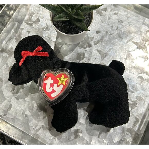 TY Beanie Baby Original GIGI The Black Poodle Plush Mint Tag and Protector 1998 - Picture 2 of 3